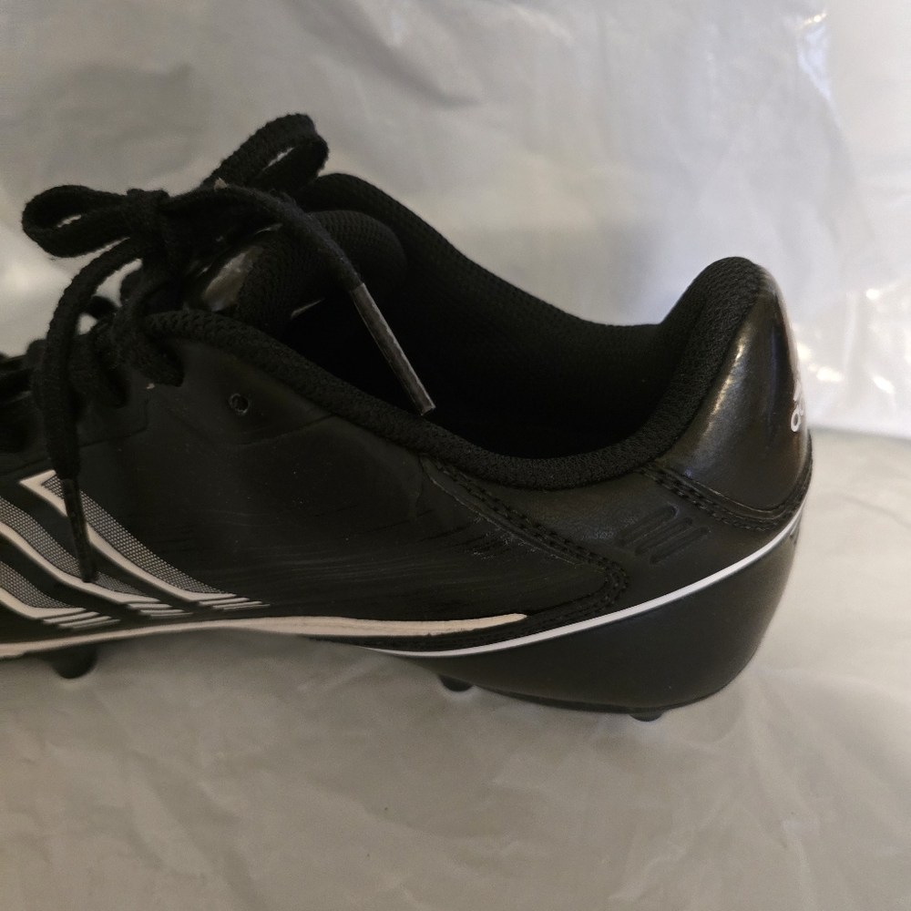 One cleet for punter or kikker Size 9 1/2 New - Picture 4 of 7